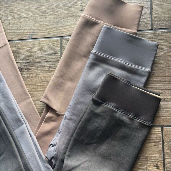 Assorted Neutral Tone (Fleece Lined Leggings) (H118) - Picture 2 of 6